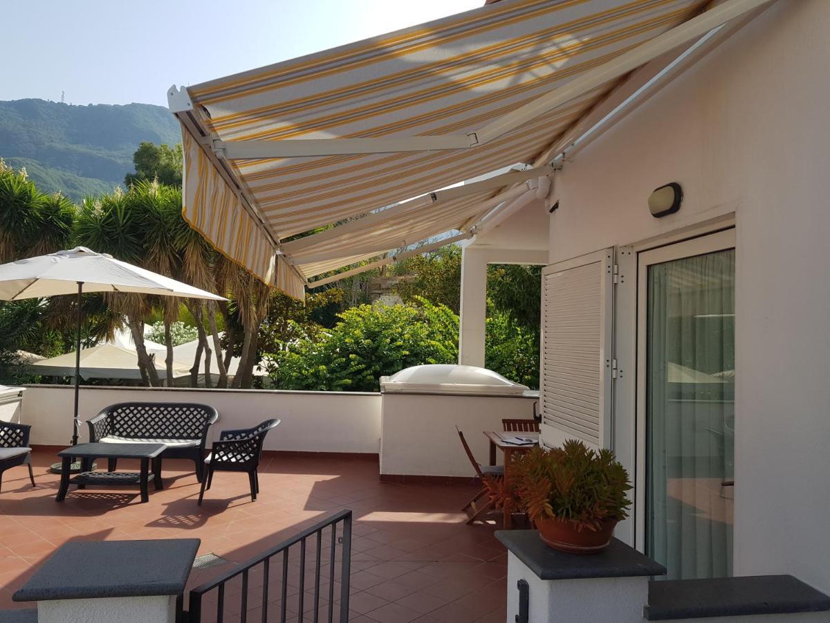 La Terrazza Dell^Ippocampo #Seaview Apartment Isquia Exterior foto