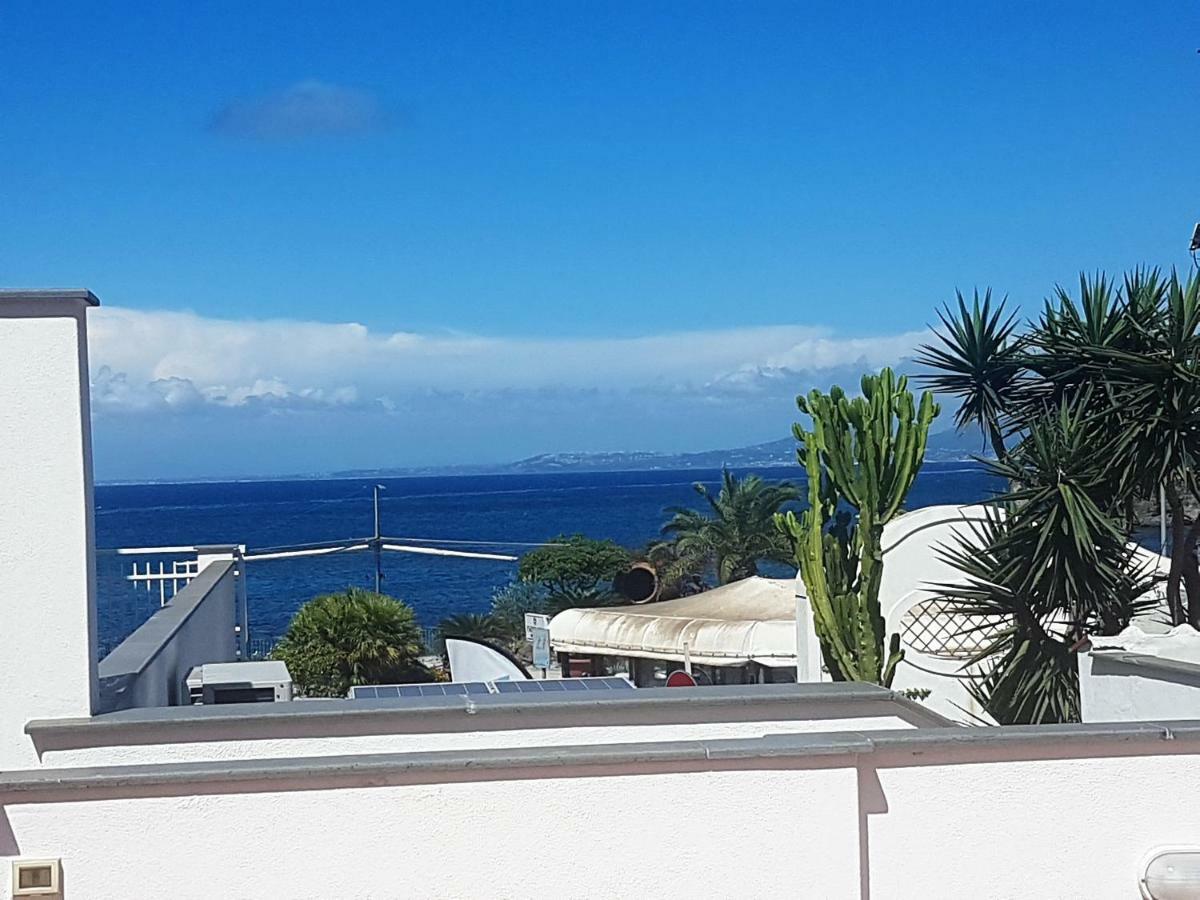La Terrazza Dell^Ippocampo #Seaview Apartment Isquia Exterior foto
